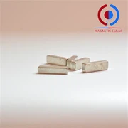 Smalto per unghie con magnete al neodimio